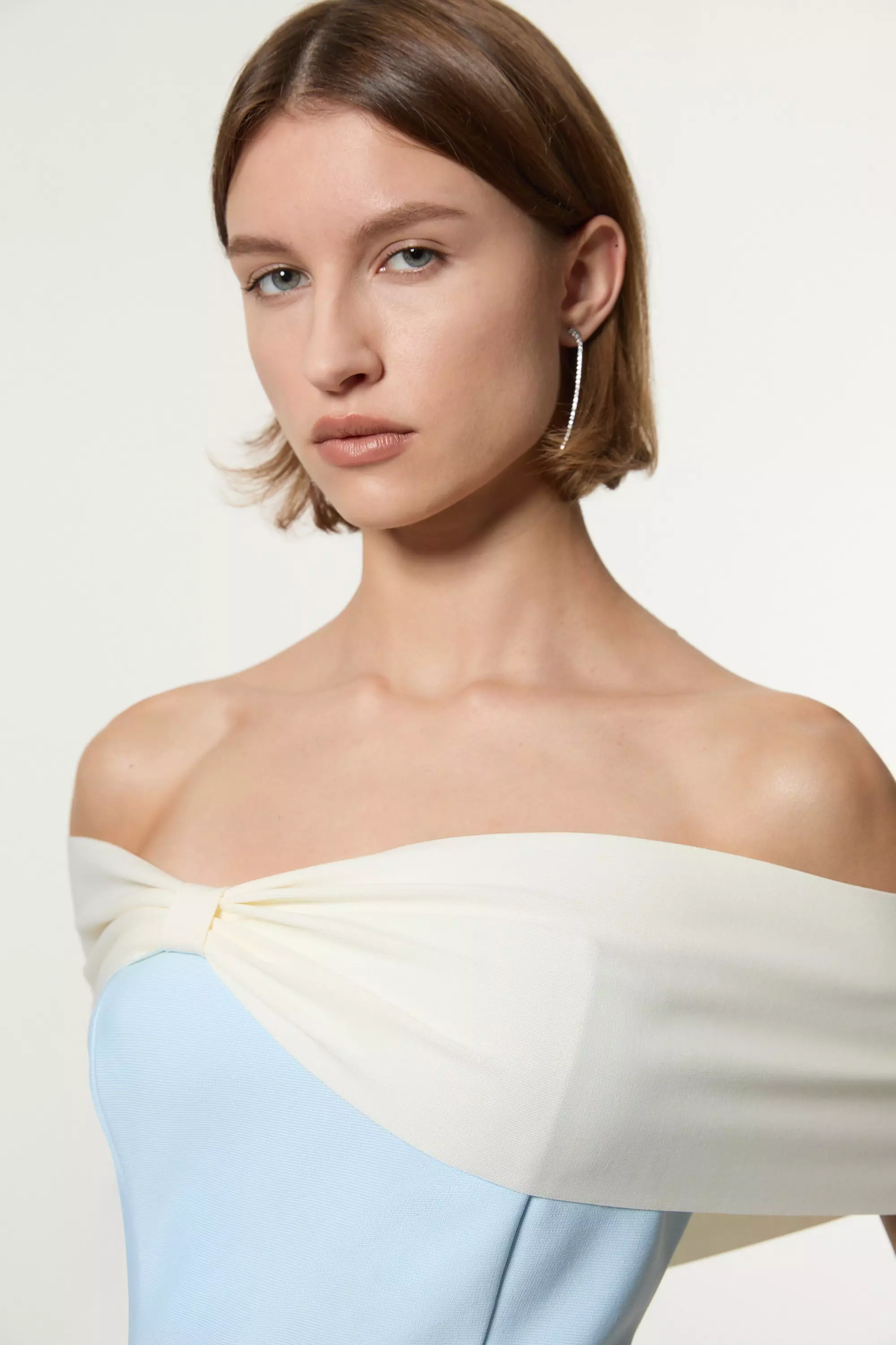 【Karen Millen】コントラスト ホルターネック ミディドレス Bandage Bandeau Contrast Knitted Midi Dress | Karen Millen